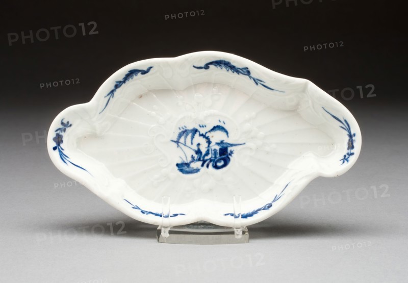 Spoon Tray, c. 1755, Worcester Porcelain Factory, Worcester, England, founded 1751, Worcester, Soft-paste porcelain with underglaze blue decoration, 7.9 x 13.7 cm (3 1/4 x 5 1/3 in.)