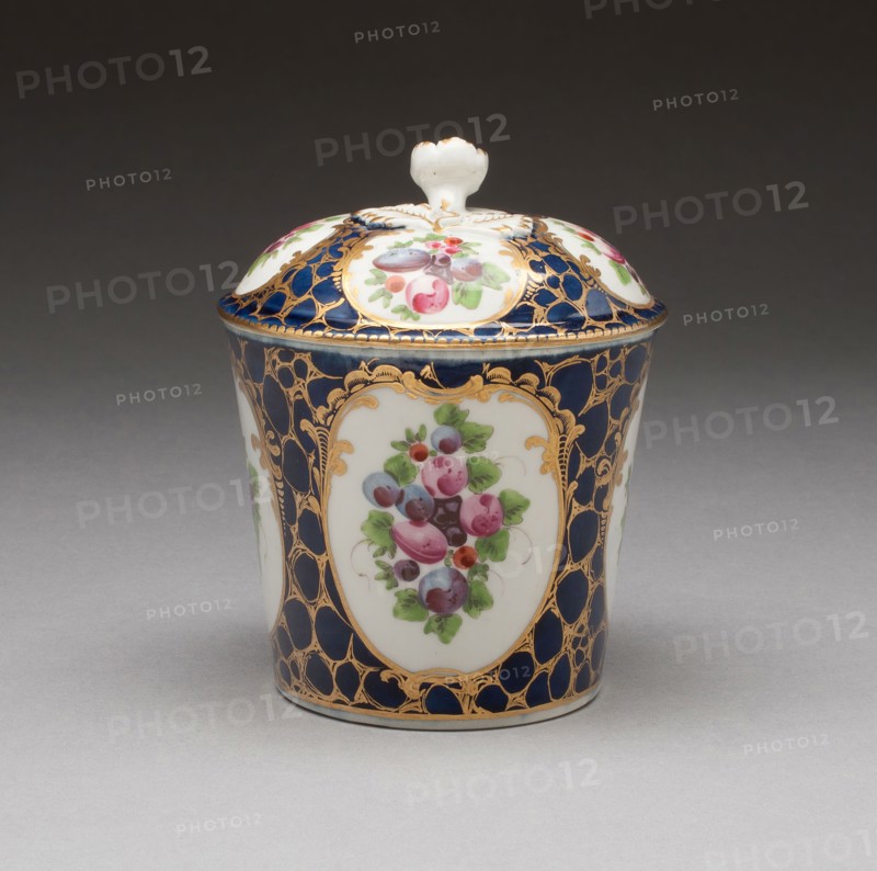 Toilet Pot, c. 1770, Worcester Porcelain Factory, Worcester, England, founded 1751, Worcester, Soft-paste porcelain with polychrome enamels and gilding, H. 13 cm (5 1/8 in.)