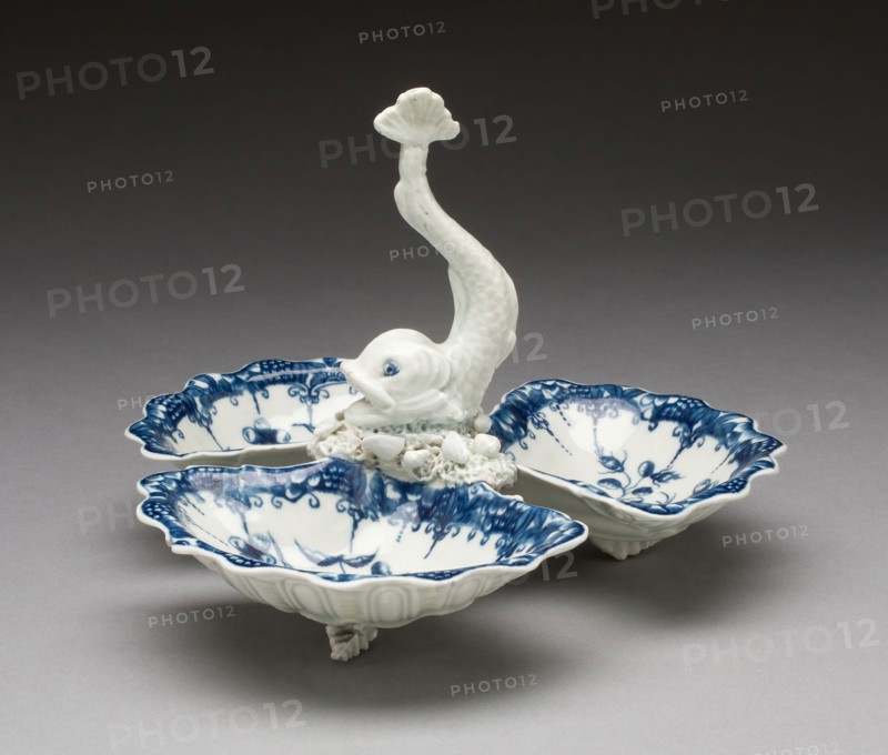 Sweetmeat Stand, c. 1770, Worcester Porcelain Factory, Worcester, England, founded 1751, Worcester, Soft-paste porcelain, underglaze blue, 16.5 x 22.2 cm (6 1/2 x 8 3/4 in.)