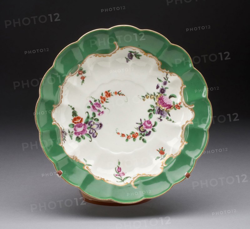 Bowl, c. 1770/75, Worcester Porcelain Factory, Worcester, England, founded 1751, Worcester, Soft-paste porcelain, polychrome enamels and gilding, Diam. 24.8 cm (9 3/4 in.)