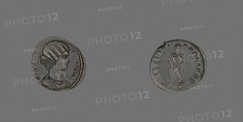 Coin Portraying Empress Fausta, AD 324/325, Roman, minted in Trier, Trier, Bronze, Diam. 2 cm, 2.76 g