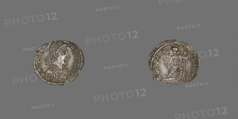 Coin Portraying Emperor Arcadius, AD 392/395, Roman, minted in Trier, Trier, Silver, Diam. 1.8 cm, 1.25 g