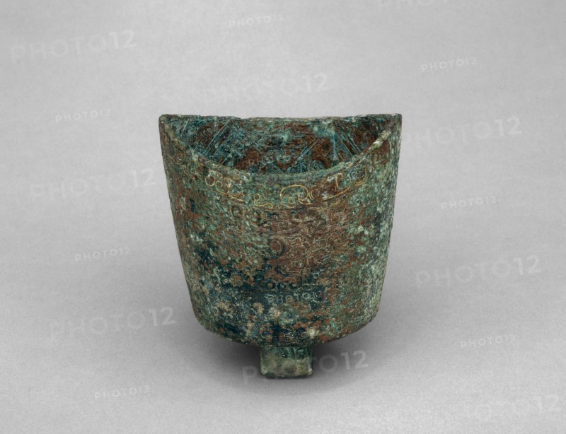 Bell (Duo), Eastern Zhou dynasty, Warring States period (480–221 B.C.), c. 4th century B.C., China, Bronze inlaid with gold, H. 8.2 cm (3.2 in.)