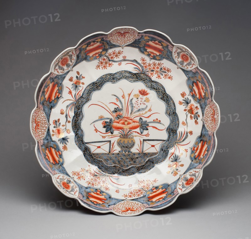 Dish, 1725/30, Du Paquier Porcelain Manufactory, Austrian, 1718-1744, Vienna, Hard-paste porcelain, underglaze blue, iron red enamel, and gilding, Diam. 50.8 cm (20 in.)