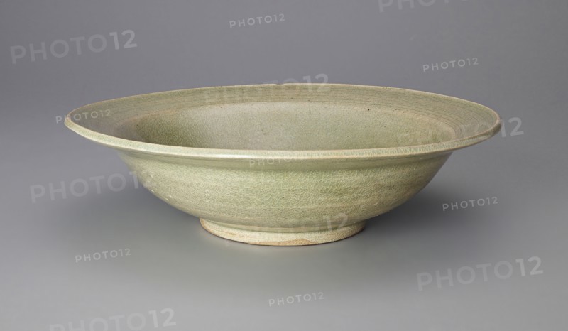 Dish with Incised Rings, 14th century, Thailand, Chiang Rai Province, Muang Phan, Northern, Stoneware with celadon glaze, 6.6 × 25.6 × 25.6 cm (2 9/16 × 10 1/16 × 10 1/16 in.)