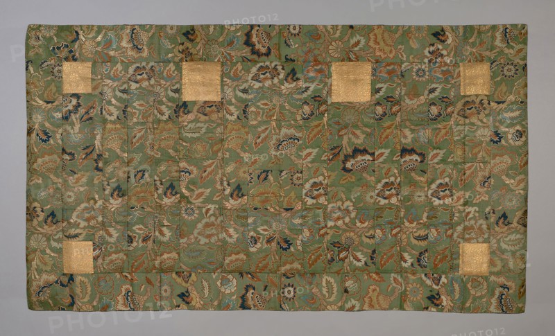 Kesa, late Edo period (1789–1868), 1850/63, Japan, Hiri, yô, and jô: silk and gold-leaf-over-lacquered-paper strip, twill weave with interlacings of secondary binding warps and supplementary patterning wefts, shiten and niten: silk and gold-leaf-over-lacquered-paper strip, twill weave with interlacings of secondary binding warps and supplementary patterning wefts, lining: silk, plain weave, 117.9 x 207.1 cm (46 3/8 x 81 1/2 in.)