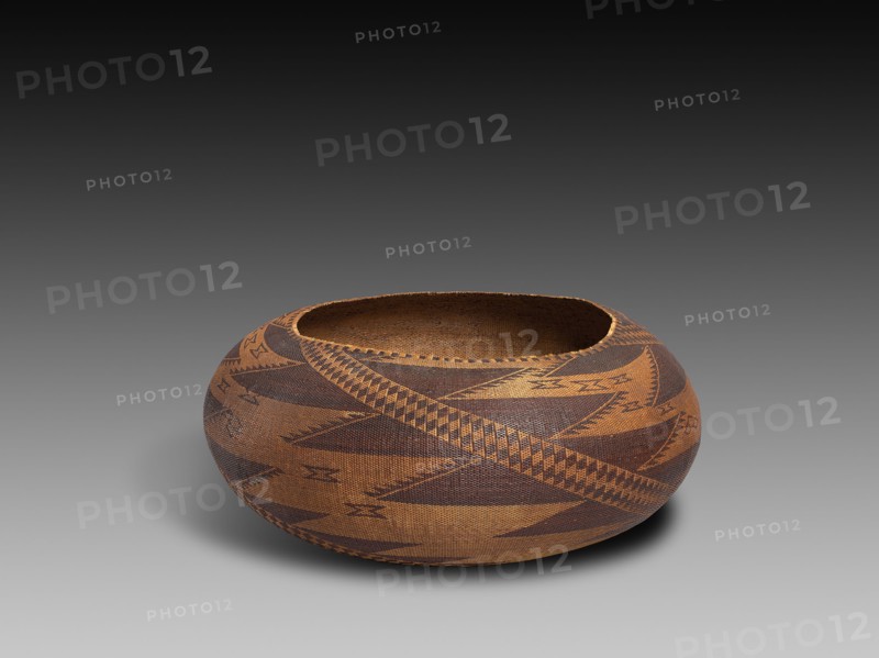 Twined Basketry Bowl, c. 1870/1900, Sally Burris (1840-1912), Pomo, Northern California, United States, Northern California, Plant fibers, 17.8 × 44.5 cm (7 × 17 1/2 in.)