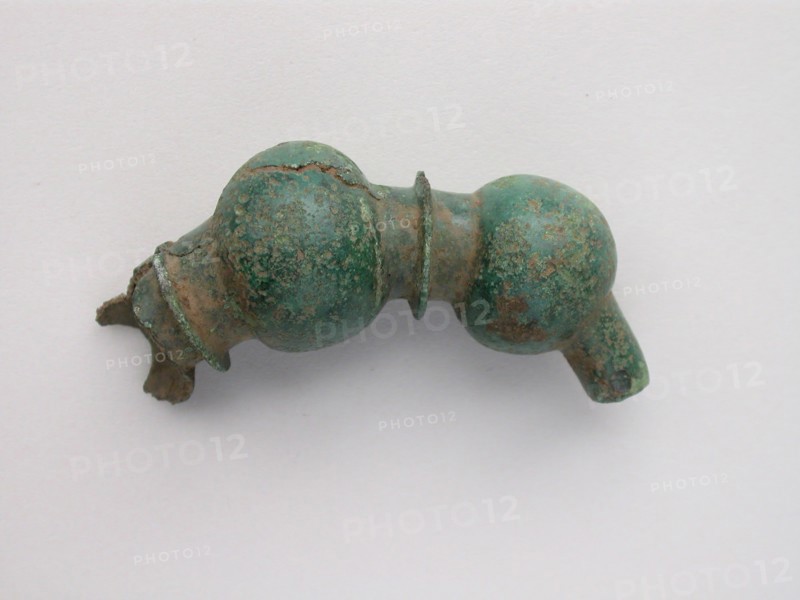 Bow Fibula, Geometric Period (800–700 BC), Greek, Thessaly, Greece, Bronze, 3.7 × 7.9 × 2.8 cm (1 1/2 × 3 1/8 × 1 1/8 in.)