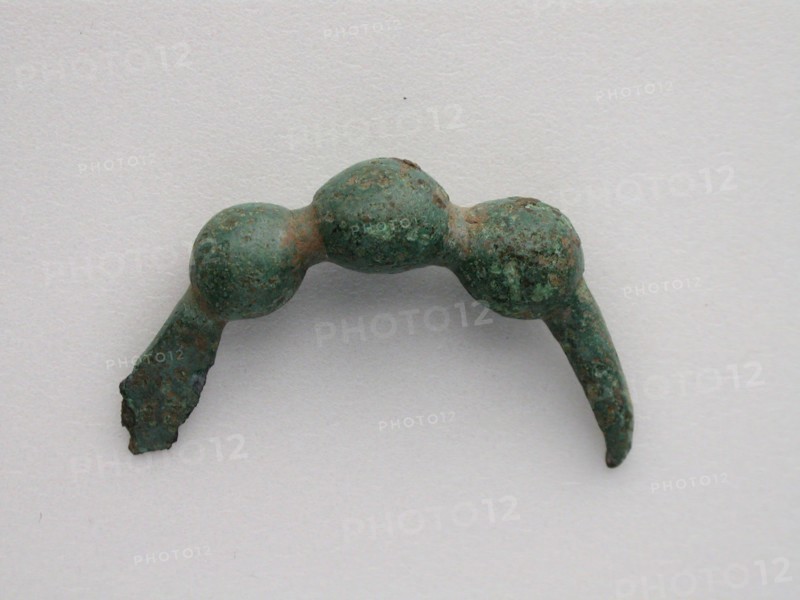 Bow Fibula, Geometric Period (800–700 BC), Greek, Thessaly, Greece, Bronze, 3.1 × 5.0 × 1.2 cm (1 1/4 × 2 × 1/2 in.)