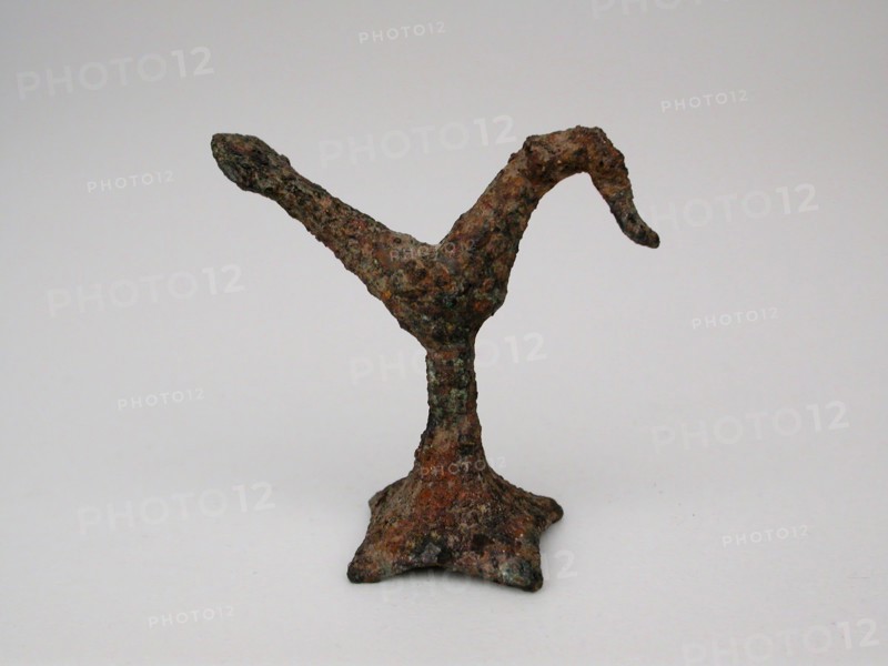 Bird on a Stand, Geometric Period (about 700 BC), Greek, Thessaly, Greece, Bronze, 4.2 × 4.4 × 2.0 cm (1 5/8 × 1 3/4 × 3/4 in.)