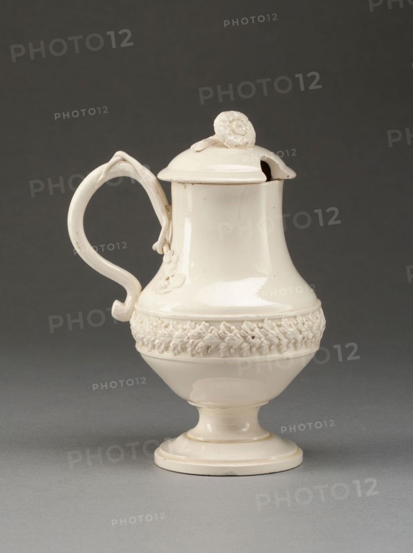Mustard Pot, 1780/90, Leeds Pottery, English, founded 1756, Yorkshire, Lead-glazed earthenware (creamware), 13 x 9.2 x 7 cm (5 1/8 x 3 5/8 x 2 3/4 in.)