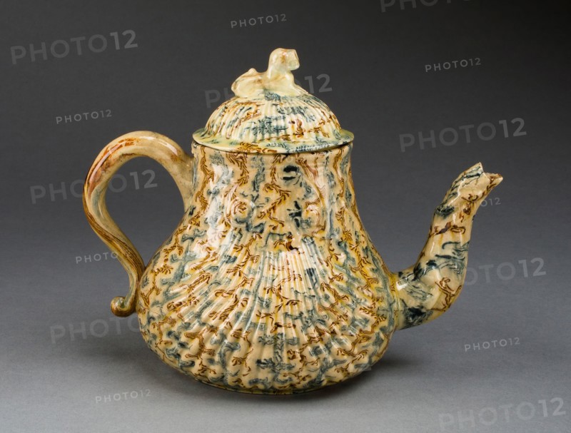 Teapot, 1750/59, Staffordshire, England, Staffordshire, Lead-glazed earthenware (agateware), 13.8 x 17.2 x 10.8 cm (5 7/16 x 6 3/4 x 4 1/4 in.)