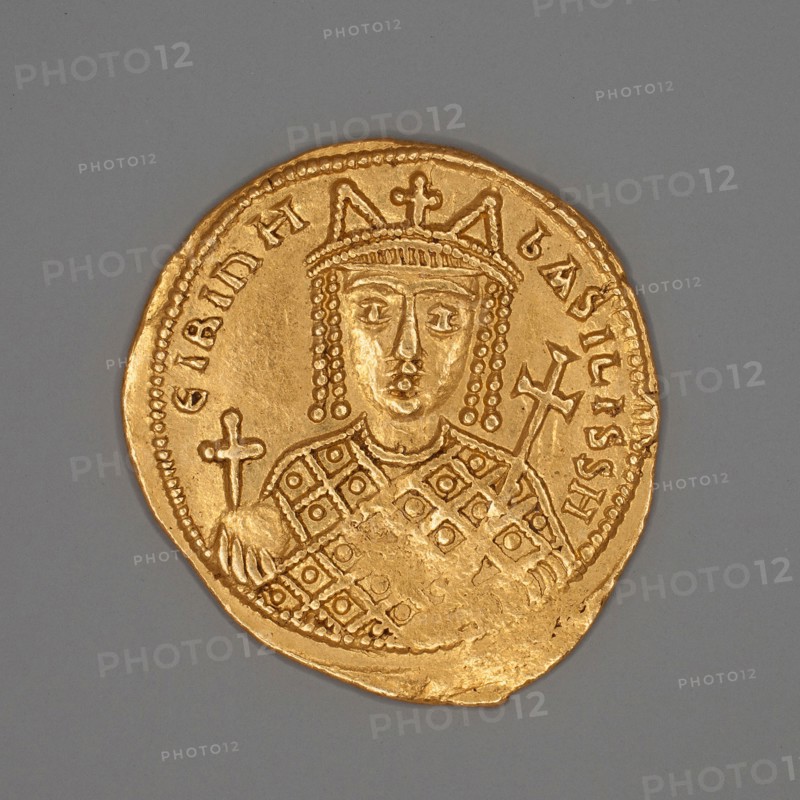 Solidus (Coin) of Empress Irene, 797/802, Byzantine, minted in Constantinople (now Istanbul), Constantinople, Gold, Diam. 2.2 cm, 4.46 g