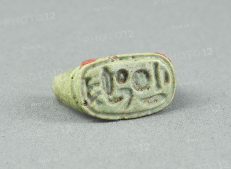 Ring: Akhenaton, New Kingdom, Dynasty 18, reign of Akhenaten (about 1352–1336 BC), Egyptian, Egypt, Faience, W. 1.3 cm (1/2 in.), diam. 2.2 cm (7/8 in.)