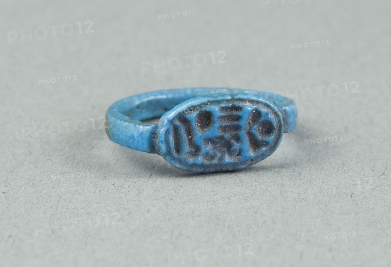 Finger Ring with the Throne Name of King Horemheb, New Kingdom, Dynasty 18, reign of Horemheb (about 1323–1295 BC), Egyptian, Egypt, Faience, 0.8 × 2.1 × 1.9 cm (5/16 × 13/16 × 3/4 in.)