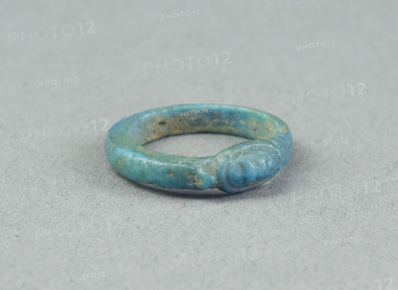 Ring: Scarab, New Kingdom, Dynasty 18 (about 1390 BC), Egyptian, Egypt, Faience, W. 0.6 (1/4 in.), diam. 1.9 cm (3/4 in.)