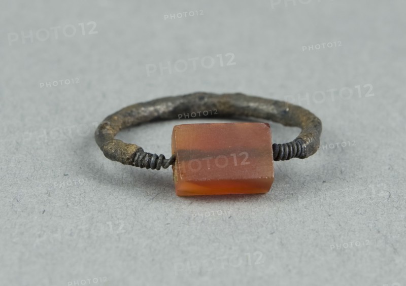 Ring, New Kingdom–Third Intermediate Period, Dynasties 18–25? (about 1550–656 BC), Egyptian, Egypt, Carnelian, silver (or electrum), W. 0.6 cm (1/4 in.), diam. 2.2 cm (7/8 in.)