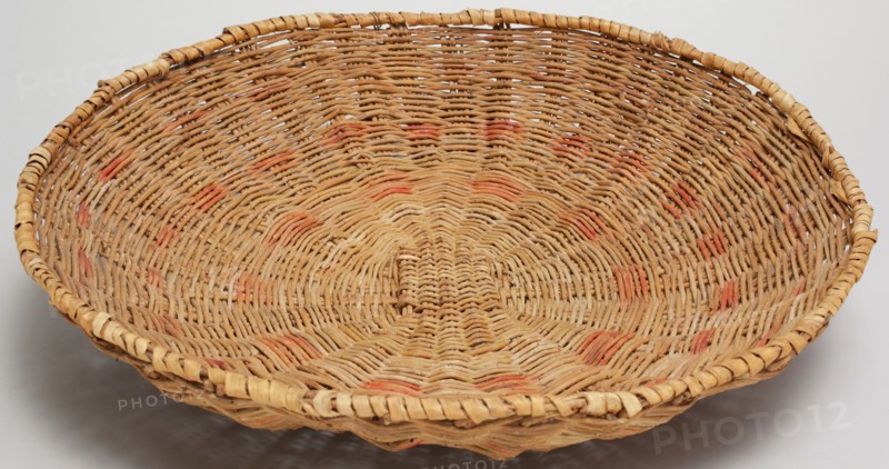 Zuni, Native American, Sage Bush Basket, between 1890 and 1910, wicker, yucca, sagebrush, Overall: 3 3/8 inches × 14 5/8 inches (8.6 × 37.1 cm)