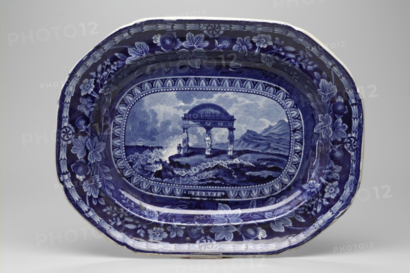 Arms of Georgia Platter, between 1826 and 1830, white earthenware with blue transfer-printed decoration, Overall: 1 3/8 × 13 × 10 inches (3.5 × 33 × 25.4 cm)