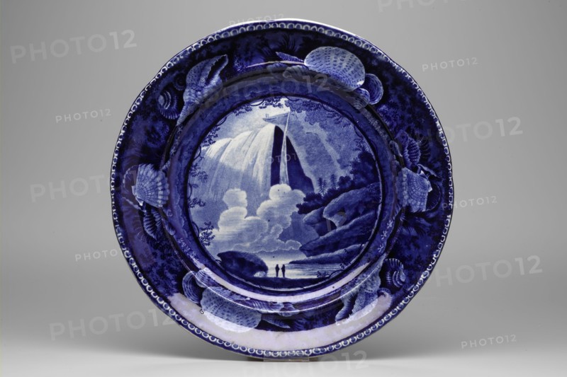 Table Rock, Niagara Plate, between 1820 and 1840, white earthenware with blue transfer-printed decoration, Overall: 1 × 10 1/8 inches (2.5 × 25.7 cm)