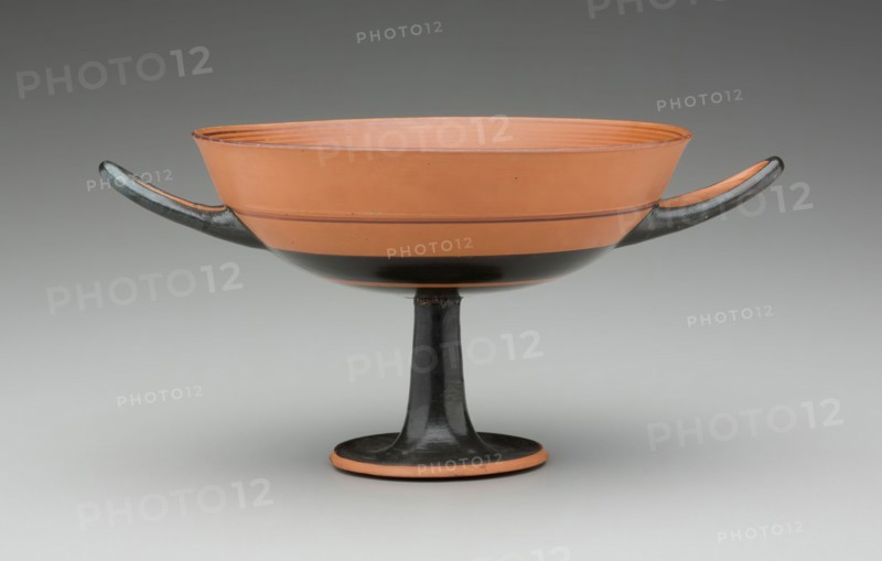 Greek, Drinking Cup, late 6th Century BC, clay, Overall: 3 3/8 × 6 7/8 × 5 1/16 inches (8.6 × 17.5 × 12.9 cm)