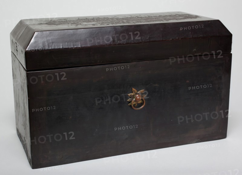 Unknown (Chinese), Sutra Box Cover, 14th Century, Lacquer over wood, box and lid: 8 3/4 x 14 3/8 x 7 1/8 in.