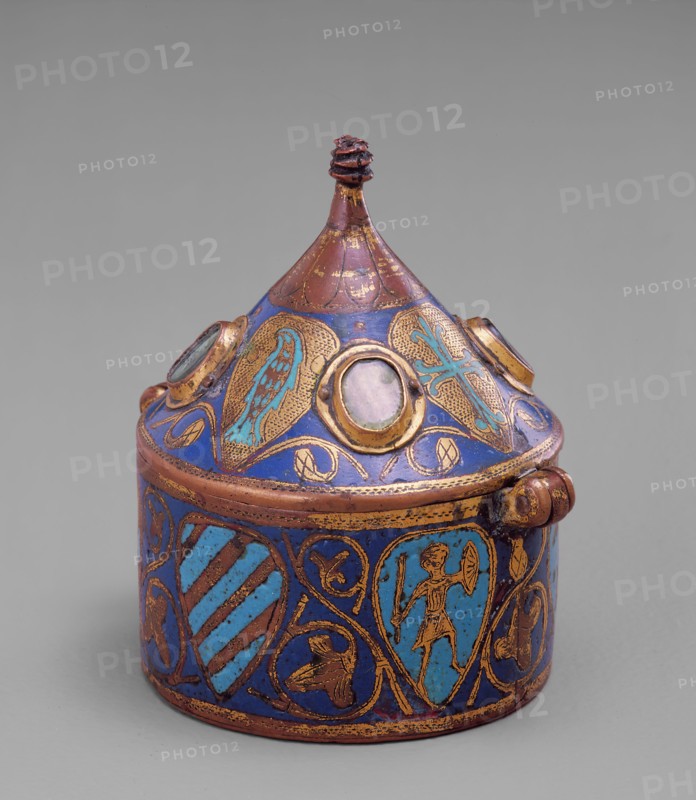 Pyx, ca. 1250, Champlevé enamel on gilt copper, glass, Overall: 3 1/2 × 3 1/2 × 2 5/8 inches (8.9 × 8.9 × 6.7 cm)