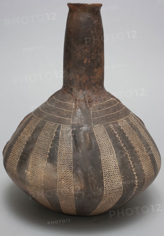 possibly Caddoan, Native American, Bottle, between 1300 and 1500, clay and pigment, Overall: 9 5/8 × 7 3/4 × 7 3/4 inches (24.4 × 19.7 × 19.7 cm)