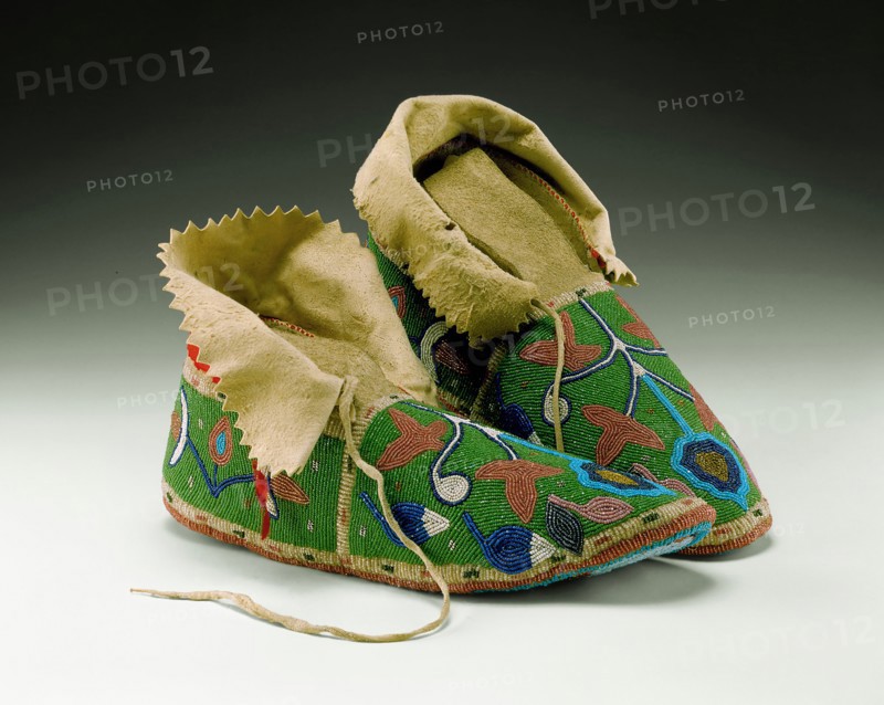 Eastern Sioux, Native American, Moccasins, ca. 1890, buckskin, rawhide, fabric, and glass beads, Overall (1988.31.A): 4 × 9 1/2 × 3 3/4 inches (10.2 × 24.1 × 9.5 cm)
