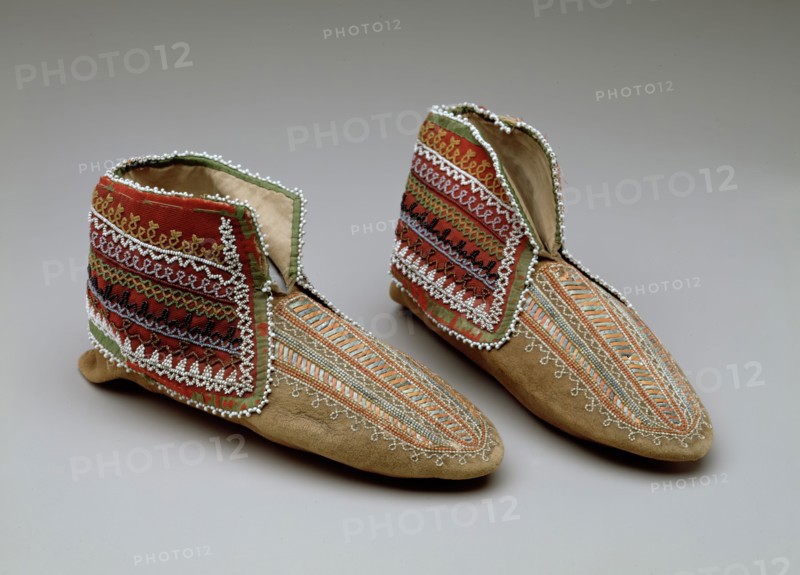 Iroquois, Native American, Moccasins, ca. 1830, buckskin, wool, cotton, glass beads, porcupine quill, Overall: 9 1/4 × 3 3/4 × 4 inches (23.5 × 9.5 × 10.2 cm)