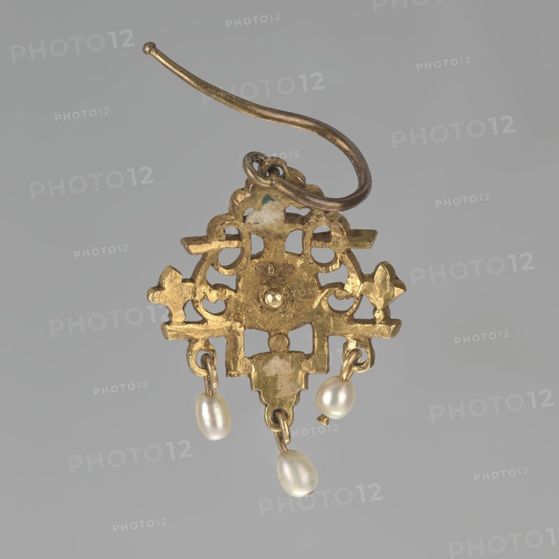 Earring, Renaissance style, 19th century, Poland, jewelry; height 3.5 cm, weight 7 g, A single gold-toned decorative earring with an ornate, symmetrical filigree plate featuring curved cutouts and stylized floral shapes, attached to a curved metal hook; three small off-white to creamy pearls dangle from short gold links at the bottom of the plate. The visible colors are gold, off-white, creamy pearl, and a neutral gray background.