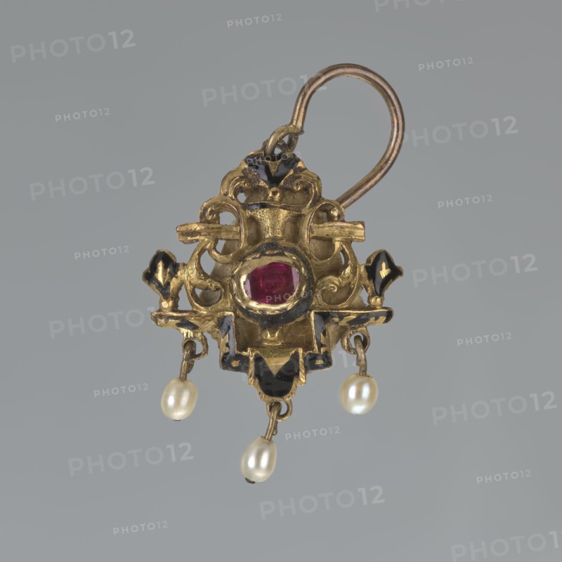 Earring, Renaissance style, 19th century, Poland, jewelry, height 3.5 cm, weight 7 g, An ornate gold earring with a looped hook at the top, featuring an openwork decorative body with scroll-like shapes and dark enamel accents, a central oval red gemstone set in a gold bezel, and a few small white teardrop pearls hanging from short gold links; visible colors include gold, red, black, white, and a neutral gray background.