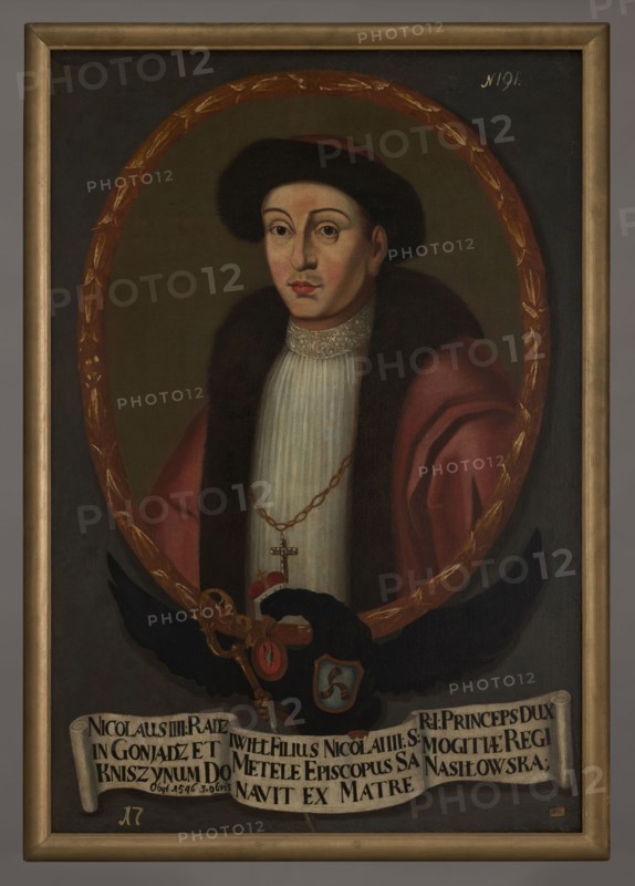 Portrait of Nicholas IV Radziwill ca. 1496–1529/30, Bishop of Samogitia, unknown Polish painter. Oval portrait with a laurel wreath incorporated into the painting's rectangle. Within the oval: half-length, turned 3/4 to the left, a young clergyman in a finely gathered white robe alb?, with a lace stand-up collar and a red cloak with brown fur lining, wearing a round red hat with a wide fur rim. On the chest is a cross on a gold chain. Expressive, harmonious features, a hint of stubble above the mouth. The oval background: green-beige, smooth. The portrait rests on the back of a black eagle with spread wings, with a ducal mitre on its head, a crosier in its right paw, and the Traby coat of arms on its chest. In its beak it holds the Pólkozice Nasilowskie coat of arms, and in its left paw a white ribbon with a Latin inscription. The composition background is bluish-gray, smooth. On the face of the painting are numbers in white paint: bottom left 17, top right 191. Dated 1733–1737. Oil on...