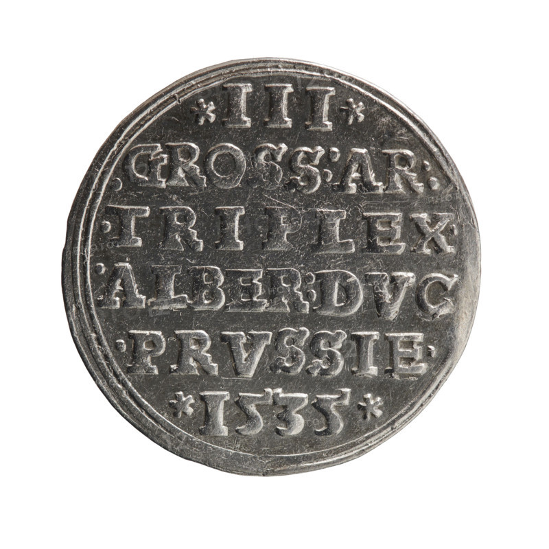 Decius, Jost Ludwik (fl. 1528–1535). Albrecht Hohenzollern (Prince of Prussia; 1490–1568) — iconography: male busts in armour, stars. Obverse: male bust in armour in profile turned to the right; short hair, beard with sideburns. In the rim the inscription ALBER D, G MAR BRAN DVX PRVSSI; continuous border, double line, floral motifs between the words. Reverse: in a double continuous border an inscription in six lines III GROSS AR TRIPLEX ALBER DVC PRVSSIE 1535. 1535. Ducal Prussia (1525–1701), Königsberg. Coin; diameter 23.6 mm, weight 2.67 g, axis 90°.