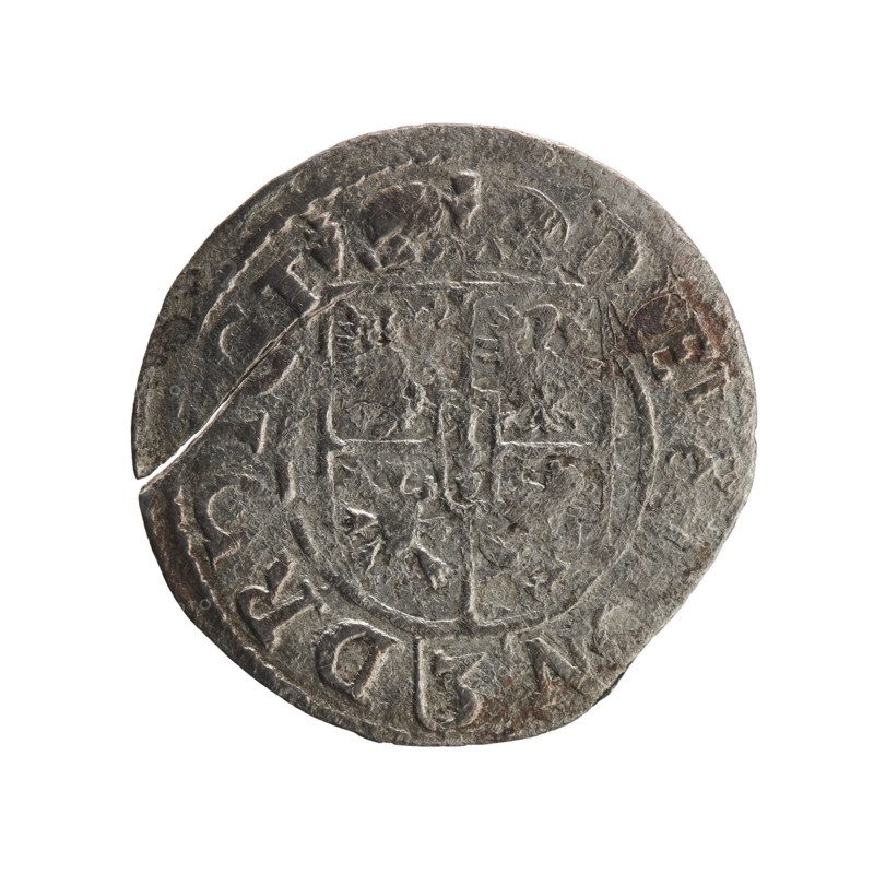 one and a half, cross (iconographic), George William Hohenzollern (Elector of Brandenburg; Duke of Prussia; 1620–1640), orb of rule (iconographic), coats of arms. Obverse: Royal orb with a cross with arms terminating in finials; in the lower part of the orb the value numerals Z4; on the sides of the cross the date numerals ZZ; in the rim between the borders an inscription divided by a cross .GE:, RI:E, Rw. Reverse: Under the ducal mitre a five-field coat of arms, below in the shield a value numeral 3; in the rim between the borders an inscription separated by the mitre and the value numeral and ending with the hallmark DIE, ON - DROICT, 1622. Ducal Prussia (1525–1701), Königsberg; coin; diameter 19.9 mm; weight 0.91 g; axis 135 degrees.