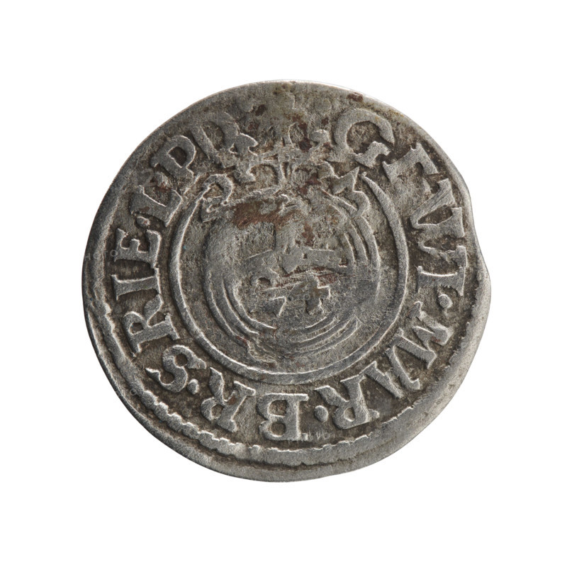 one and a half; cross (iconographic); George William Hohenzollern (Elector of Brandenburg; Duke of Prussia; 1620–1640); orb of reign (iconographic); coats of arms. Obverse: Royal orb with a cross with arms terminating in finials. In the lower part of the orb, value numerals Z4. On the sides of the cross, date numerals Z-3. In the rim between the borders, an inscription divided by a cross: GE.WI.MAR.BR.SRIE.L.PD. Reverse: Under the ducal mitre, a five-field coat of arms; below in the shield, the value numeral 3. In the rim between the borders, an inscription divided by the mitre and the value numeral and terminated with the hallmark DIEV & MON - DROICT, 1623. Ducal Prussia (1525–1701), Königsberg; coin. Diameter 19.9 mm, weight 0.99 g, axis 315°.