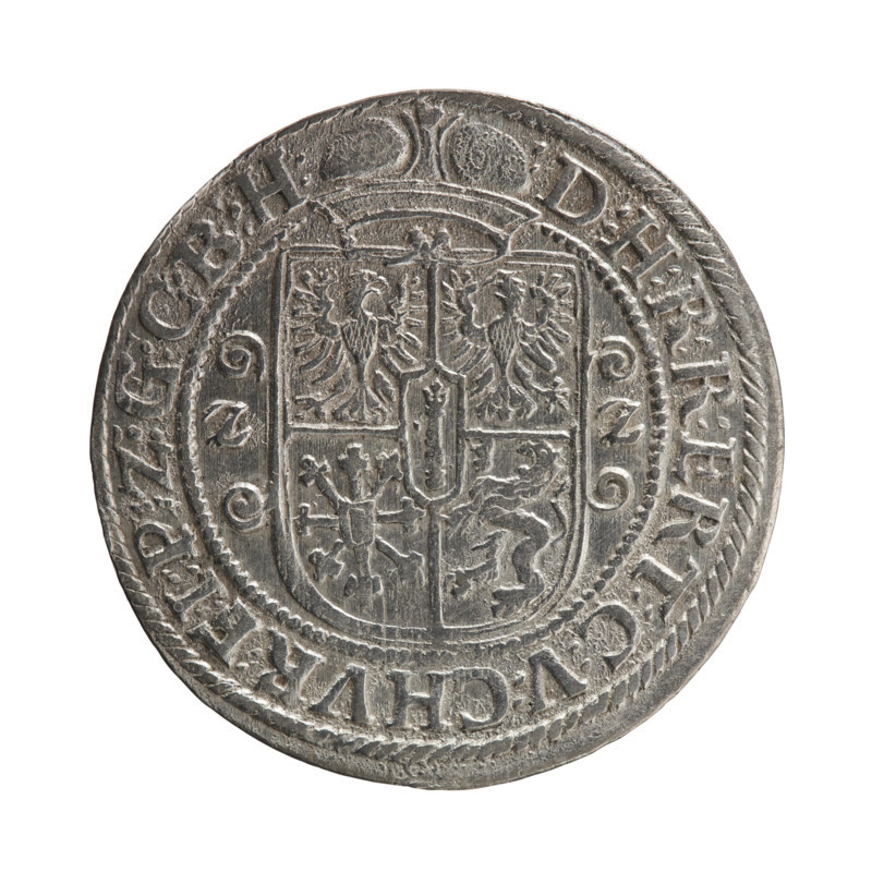 Pfahler, Ernest. Obv. Bust facing right in mitre and electoral mantle. In the right hand a sceptre, the left resting on a sword hilt. The figure's head divides the inner border. In the rim between the borders is an inscription ending with a heart GEORG:WILHELM:V:G:G:M:Z:BRAN. Rev. Below the ducal mitre, a five-field coat of arms with ornaments. On the sides of the shield are the date numerals ZZ. In the rim between the borders an inscription divided by a mitre: DH:R:R:ERT:C:V:CHVR:F:I:P:Z:G:G:B:H:. 1622. Ducal Prussia (1525–1701), Königsberg. Coin; diameter 30.0 mm; weight 6.33 g; axis 320°.