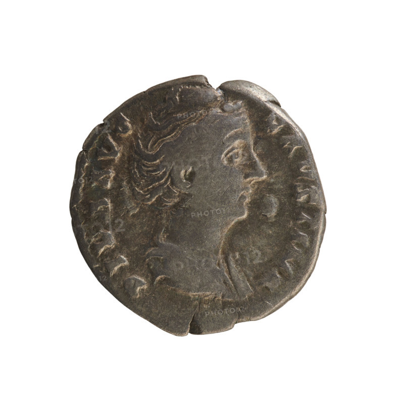 Denarius, Antoninus Pius (86–161; Roman emperor 138–161); Faustina the Elder (98–141; Roman empress 138–141). Obverse: DIVA AVG FAVSTINA — bust of the empress turned right, draped, hair in a bun on top of the head; pearl border. Reverse: AETERNITA — Venus stands turned right, lifting her veil with her right hand and holding a scepter in her left; pearl border. Imperial busts; Venus (mythology); Faustina the Elder — iconography; Venus lifting her veil — iconographic. Date: 141–161. Roman Empire (27 BC–476), Rome. Coin; weight 2.88 g; axis 180°.