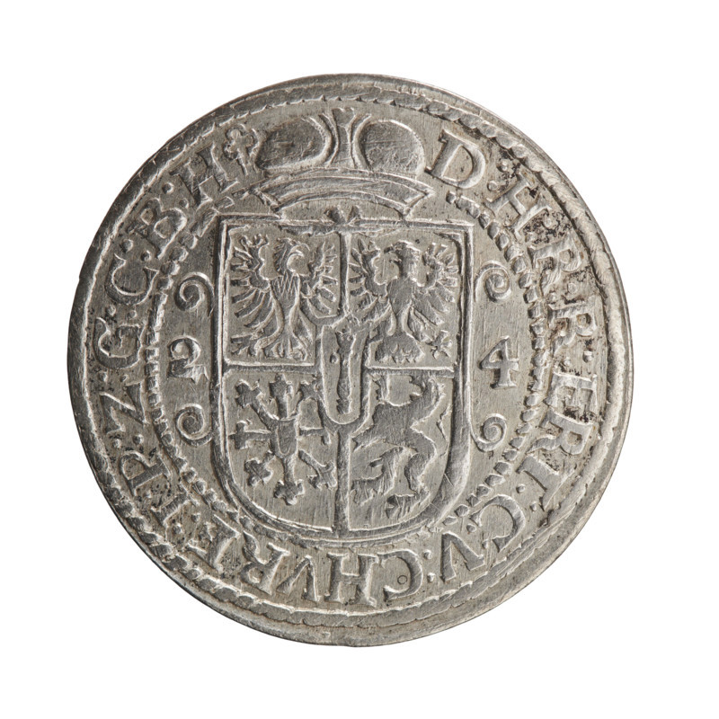 Obv. Bust facing right in mitre and electoral mantle. A sceptre in his right hand, the left resting on a sword hilt. The figure's head divides the inner border. On the rim between the borders is an inscription ending with a heart GEORG:WILHELM:V:G:G:M:Z:BRAN. Rev. Below the ducal mitre, a five-field coat of arms with ornaments. On the sides of the shield are the numerals of the dates 2-4. In the rim between the borders an inscription divided by a mitre and ending with a trefoil D:H:R:R:ERT:C:V:CHVRF:I:P:Z:G:C:B:H. 1624. George William Hohenzollern (Elector of Brandenburg; Duke of Prussia; 1620–1640). Ducal Prussia (1525–1701), Königsberg. Coin; diameter 33.0 mm; weight 6.66 g; axis 0°.
