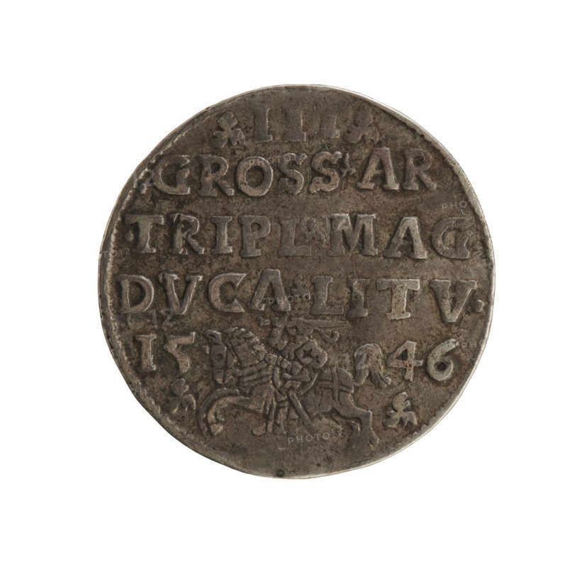 Lithuanian trojak, Sigismund II Augustus (King of Poland; 1544–1572), coats of arms, Jagiellonians (dynasty), royal bust, Polish coins, Pogon (coat of arms; Lithuania), Sigismund II Augustus (King of Poland; 1520–1572) — iconography, male busts. Obverse: Crowned male bust in armour turned right, separating the rim inscription at the top: SIGIS.AVG.REX.POLO.MDLI. Reverse: Value number III under which the inscription in three lines: .GROSS.AR./.TRIPL.MAG./.DVCA.LITV.; below the Lithuanian Pogon divides the year 15-46 (1546). Minted in Vilnius, Grand Duchy of Lithuania. Coin; diameter ~21.0–21.2 mm; weight 2.62 g.