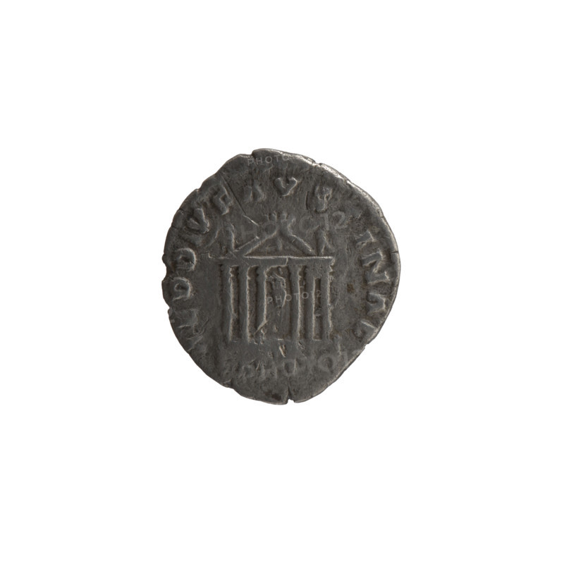 Denarius, posthumous issue for Faustina the Elder (98–141; Roman empress 138–141), issuer Antoninus Pius (86–161; Roman emperor 138–161). Obverse: Bust of Faustina I in drapery facing right, inscription DIVA FAVSTINA; Reverse: Six-column façade of the temple of Divine Faustina with a statue of the empress in the middle, inscription AED DIV FAVSTINAE. After 141, Roman Empire (27 BC–476), Rome. Coin: diameter 16.0–17.5 mm, weight 2.55 g, axis 0°.