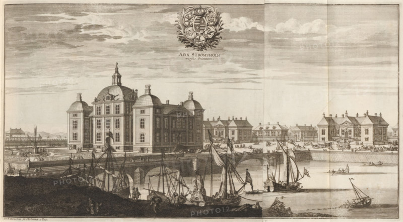 Arx Strömsholm versus Orientem, View of Strömsholm Castle, from the East, Suecia Antiqua et Hodierna, print, album page, printmaker: Johannes Jacobsz van den Aveele, Stockholm, supervision: Erik Jönssen Dahlberg, 1699, paper, etching, etching in two parts, folded, height 226 mm x width 409 mm, housing, Strömsholm, A detailed engraving shows a waterfront scene with a large, ornate stone building featuring domed roofs, chimneys, multiple windows, and decorative architectural elements, situated behind a balustraded terrace and formal garden with a central fountain. Several smaller classical buildings and pavilions line the background along a paved promenade where numerous small human figures move about. In the foreground a stone bridge with arches spans the water, and a cluster of sailing vessels with tall masts, rigging, and furled sails are moored or underway beneath and beside the bridge. The water contains small rowboats with seated figures and reflections, and the sky above is filled...