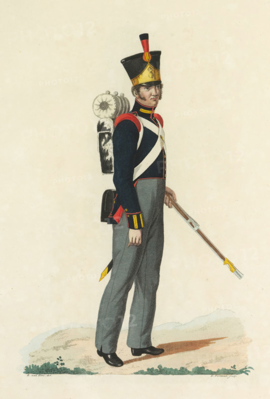 Miner or Sappeur, print, A Dutch artillery miner or sapper. Plate 31. Uniform representation in 'Description of the Royal Dutch Troops' by JF Teupken, 1823., printmaker: K. Portman, Netherlands, after drawing by Bartholomeus Johannes van Hove, publisher: Jan Frederik Teupken, publisher: Gebroeders van Cleef, printer (person): Giunta d'Albani, Gebroeders, The Hague, 1823, K. Portman, Bartholomeus Johannes van Hove, Jan Frederik Teupken, Gebroeders van Cleef, Giunta d'Albani, printer (person), paper, etching, engraving, hand coloring, etching and engraving, hand colored, height 300 mm x width 205 mm, (military) uniforms, uniform, artillery, minor, Period, 1820 - 1823, A full-length colored illustration of a uniformed soldier standing in profile, wearing a tall black and gold shako with a red plume, dark blue coat with red shoulder accents and white crossbelts, gray trousers, and black shoes, carrying a cylindrical rolled blanket and pack on his back and holding a long musket with a bayon...
