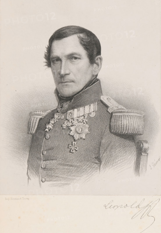 Reproduction of a photograph of a portrait of Léopold I, King of Belgium, print, reproduction, page, signature: 'Leopold', after photo by Louis Ghémar, printer (person): Simonau & Toovey, Brussels, c. 1852 - in or before 1857, Louis Ghémar, printmaker, printer (person), paper, lithography, height 151 mm x width 124 mm, Print opposite title page., Person, Leopold I (King of the Belgians), historical persons, A black and white drawn portrait of a man shown from the chest up wearing a military uniform with high collar and ornate shoulder epaulettes, his hair short and combed with a wavy lock near one temple, a serious facial expression with direct forward gaze, a row of decorative buttons on his coat, multiple medals and a star-shaped decoration displayed on his chest, finely shaded rendering of fabric and skin tones, and a plain light background.