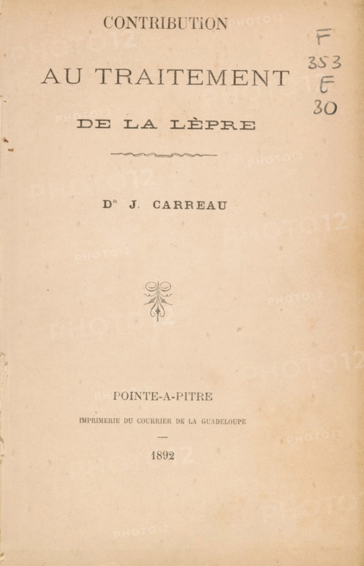 Contribution au traitement de la lèpre, book, writer (clerical worker): J. Carreau, publisher: Imprimerie du Courrier de la Guadeloupe, Pointe-à-Pitre, 1892, writer (clerical worker), paper, printing, albumen print, height 222 mm x width 148 mm x thickness 2 mm, A faded, cream-colored book page with aged spots and slight discoloration, featuring a centered ornamental flourish above the midpoint and a small decorative emblem below it, faint pencil markings near the right edge, and visible wear along the left and right margins.
