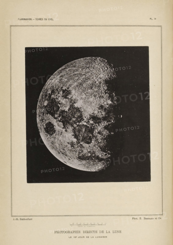 Photographie direct de la lune. Le 10e jour de la lunaison, View of the Moon, page, photomechanical print, number: 'PL. IV', photographer: Lewis Morris Rutherfurd, cliché maker: Bernard & Cie, c. 1874 - in or before 1884, paper, collotype, photoprint, height 131 mm x width 120 mm, waning moon, ie facing this way (, Moon, A rectangular page with a centered dark rectangular photograph depicting a crescent moon showing surface textures and cratered areas against a black background, surrounded by a wide light-colored margin with faint double-line borders near the page edges.