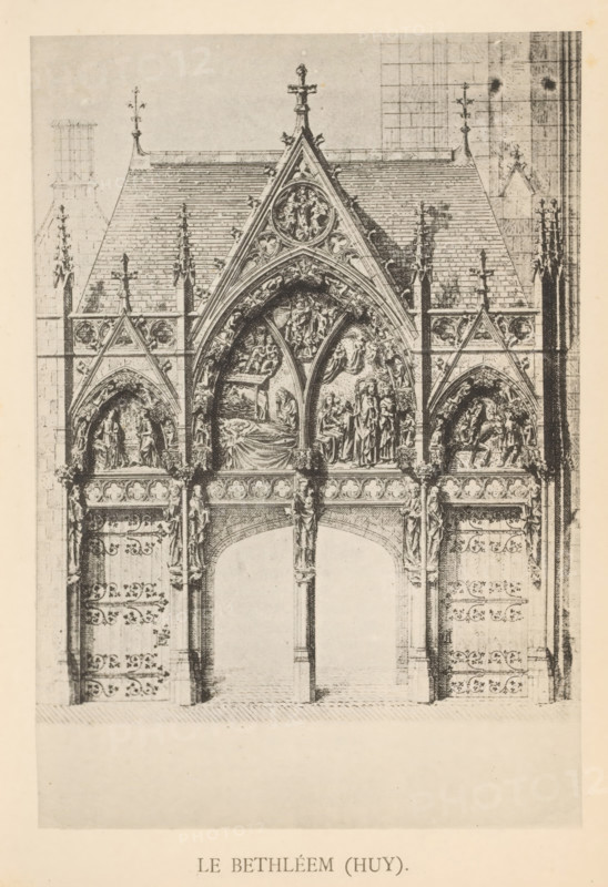Huy. - Le Bethléem (Huy), Reproduction of a print of the Bethlehem portal of the Collegiate Church in Huy, reproduction, page, photomechanical print, photographer: attributed to Victor Gaillard, cliché maker: attributed to Emile Aubry, Brussels, after print by anonymous, c. 1885 - in or before 1890, after print by, Attributed to, paper, collotype, photoprint, height 153 mm x width 105 mm, church (exterior), Huy, A detailed black and white architectural drawing of a Gothic doorway and façade with pointed arches, ornate carvings, and decorative tracery. The central section features a tall triangular gable with sculpted relief scenes within arched panels and a small circular medallion at its peak, flanked by steeply pitched roof sections with rows of tiles and finials. Below the gable are three large pointed arch openings supported by slender columns, each arch surmounted by a horizontal band of carved quatrefoil motifs and standing statues on brackets. The side sections contain smaller p...