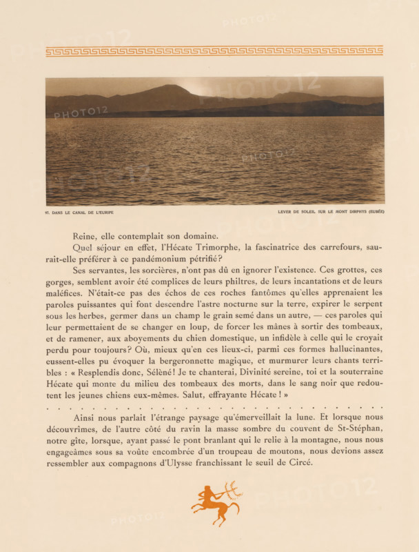 Euripusstraat at sunrise, in the distance the Dirphys, Dans le Canal de l'Euripe, lever de soleil sur le Mont Dirphys (Eubée), page, photomechanical print, number: '97.', photographer: Frédéric Boissonnas, Euripus Strait, cliché maker: Meisenbach, Riffarth & Cie., Berlin, c. 1905 - in or before 1910, Frédéric Boissonnas, Meisenbach, photographer, cliché maker, paper, collotype, photoprint, height 85 mm x width 225 mm, Photo on page 109., mountains, straits, narrows, Euboea, Dirphys, A sepia-toned rectangular photograph of a calm body of water with gentle ripples fills the upper central area, a low silhouette of distant mountains along the horizon above the water, and a lighter glow near the mountain ridge; the photograph is set on a cream-colored page with a decorative horizontal border above it and a block of printed paragraphs below, followed near the bottom by a small orange stylized figure of a centaur holding a trident.