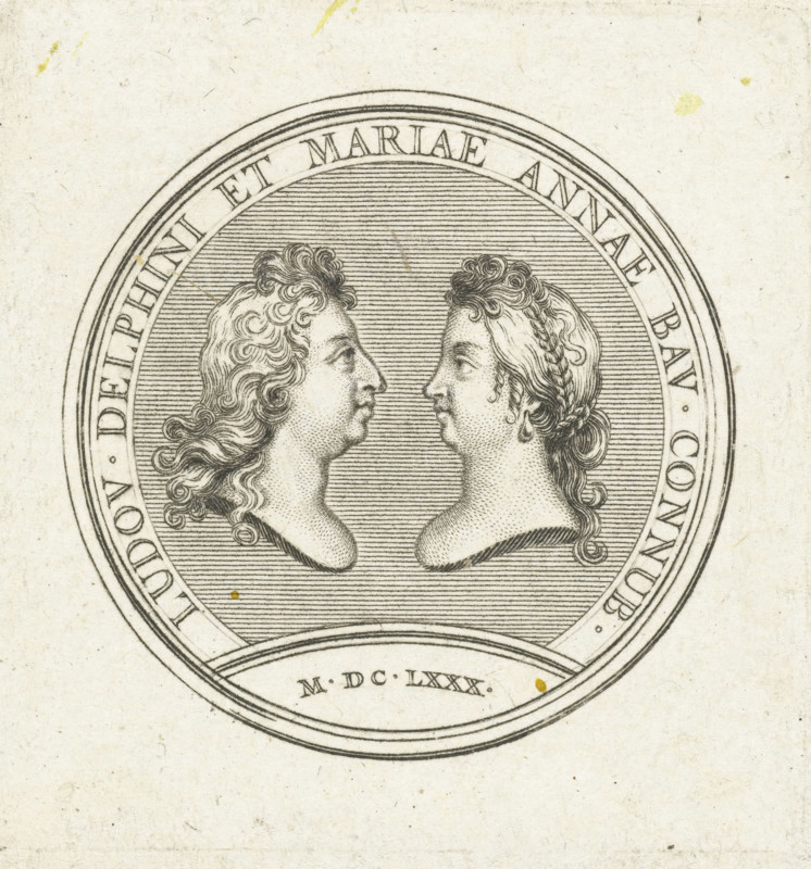 Coin with busts of Louis of France and Maria Anna of Bavaria, print, Reverse of a coin with profile busts of Louis of France (le Grand Dauphin) and Maria Anna of Bavaria, facing each other. The coin is dated 1680: the year of their marriage., printmaker: Gerard Edelinck, Paris, 1702, paper, engraving, height 56 mm x width 58 mm, Person, Dauphin of France Louis, Maria Anna Victoria of Bavaria, An engraved circular medallion with a pair of facing busts in profile, each with detailed curly hair and textured skin, set against a background of fine horizontal lines and surrounded by concentric decorative bands.