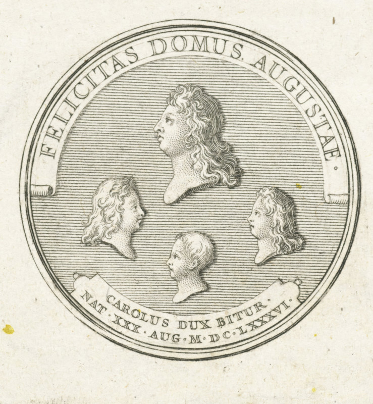 Coin with four busts, print, Reverse of a coin with four busts in profile. The top one is Louis of France (le Grand Dauphin), below him his three sons: Louis, Duke of Burgundy and Philip, Duke of Anjou, facing each other, in between: Charles of France, Duke of Berry. The coin is dated August 30, 1686., printmaker: Gerard Edelinck, Paris, 1702, paper, engraving, height 57 mm x width 54 mm, Person, Louis of France (Duke of Burgundy), Philip V (King of Spain), Dauphin of France Louis, An engraved circular medallion with a lined background contains five finely detailed side-profile busts of human heads arranged within the circle, each showing curly hair and textured shading, the topmost head centered above four lower heads, one of which appears younger with shorter hair; the medallion is framed by concentric border lines and sits on a light, slightly speckled paper surface.